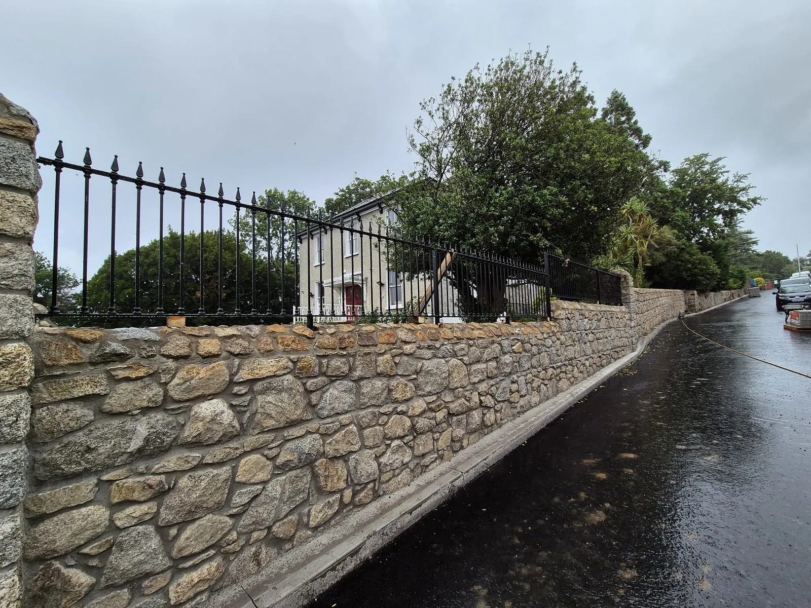 Period Style Wall Top Railings, steel fabrication project in Dalkey, Co. Dublin by Churchtown Steel Engineering Dublin